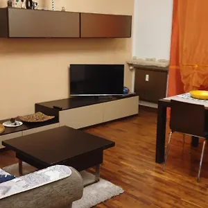 https://verde-lago-appartamento-vicino-al-lago-di-garda.it-lombardy.com